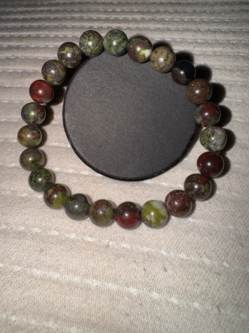 Dragon Blood Bracelet 8mm / New